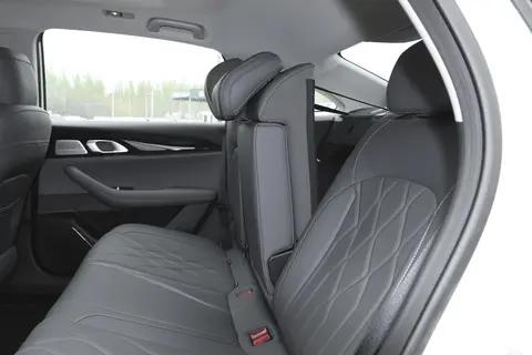 Hands-on test of the Geely Galaxy A7 EM: Guinness-certified range—worry-free driving for a hybrid family sedan in the 100,000-yuan price range. beab4614ac4148e78712218de05768c9~tplv f042mdwyw7 original 480 0