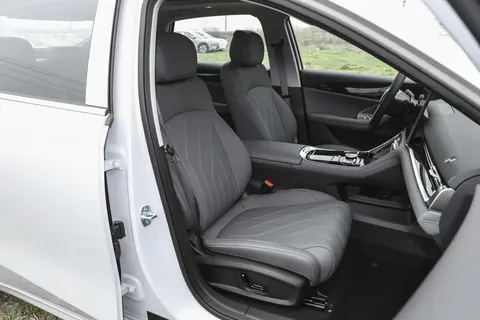 Hands-on test of the Geely Galaxy A7 EM: Guinness-certified range—worry-free driving for a hybrid family sedan in the 100,000-yuan price range. caf66f88e54b429a9ad215e7a4dd98ee~tplv f042mdwyw7 original 480 0